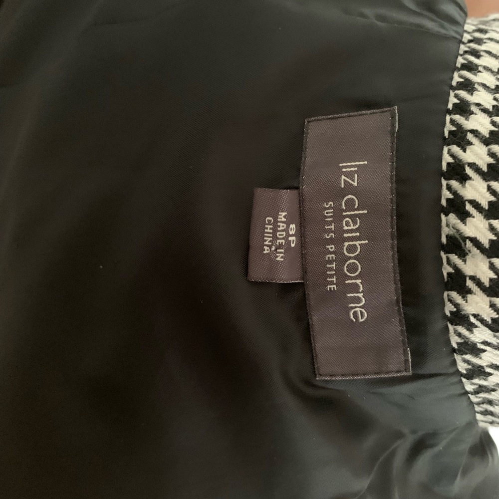 Liz Claiborne’s blazer!! - Picture 6 of 6